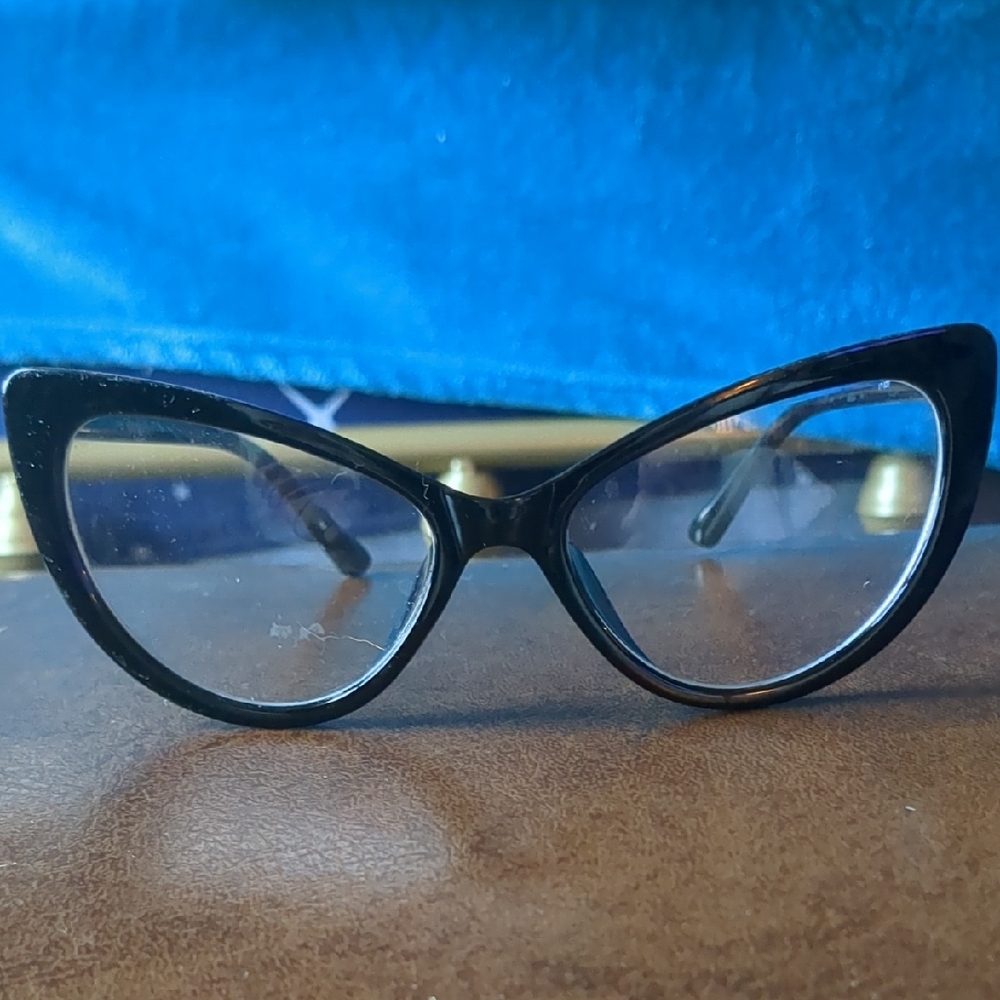 Vintage Style Black Cat-Eye Glasses